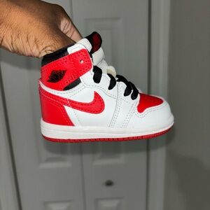 White/University Red-Black 
Jordan 1 Retro High OG (TD)